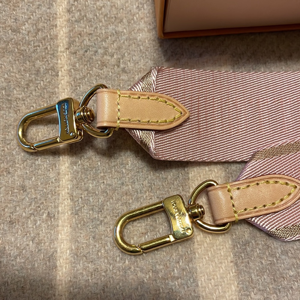 Louis Vuitton Multi Pochette Accessories Rose Pink Strap - Picture 8 of 11